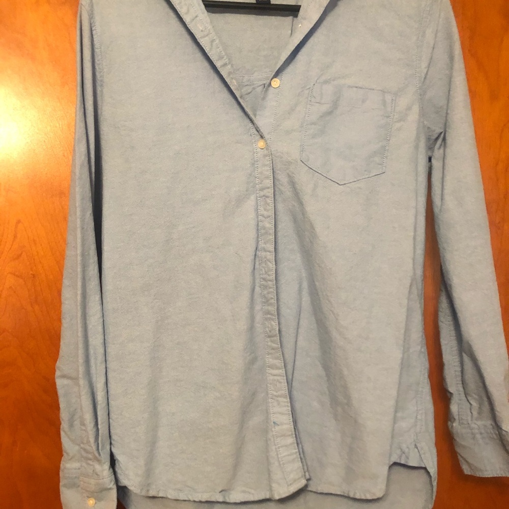 Button down - Picture 2 of 3